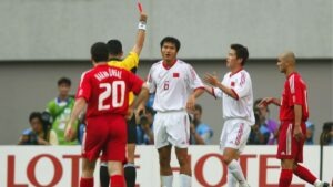 Pertandingan Piala Dunia dengan Kartu Merah Terbanyak